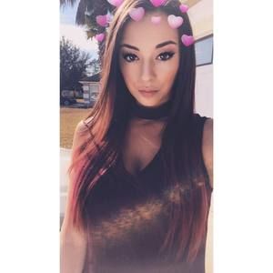 Meet your Posher, Courtney